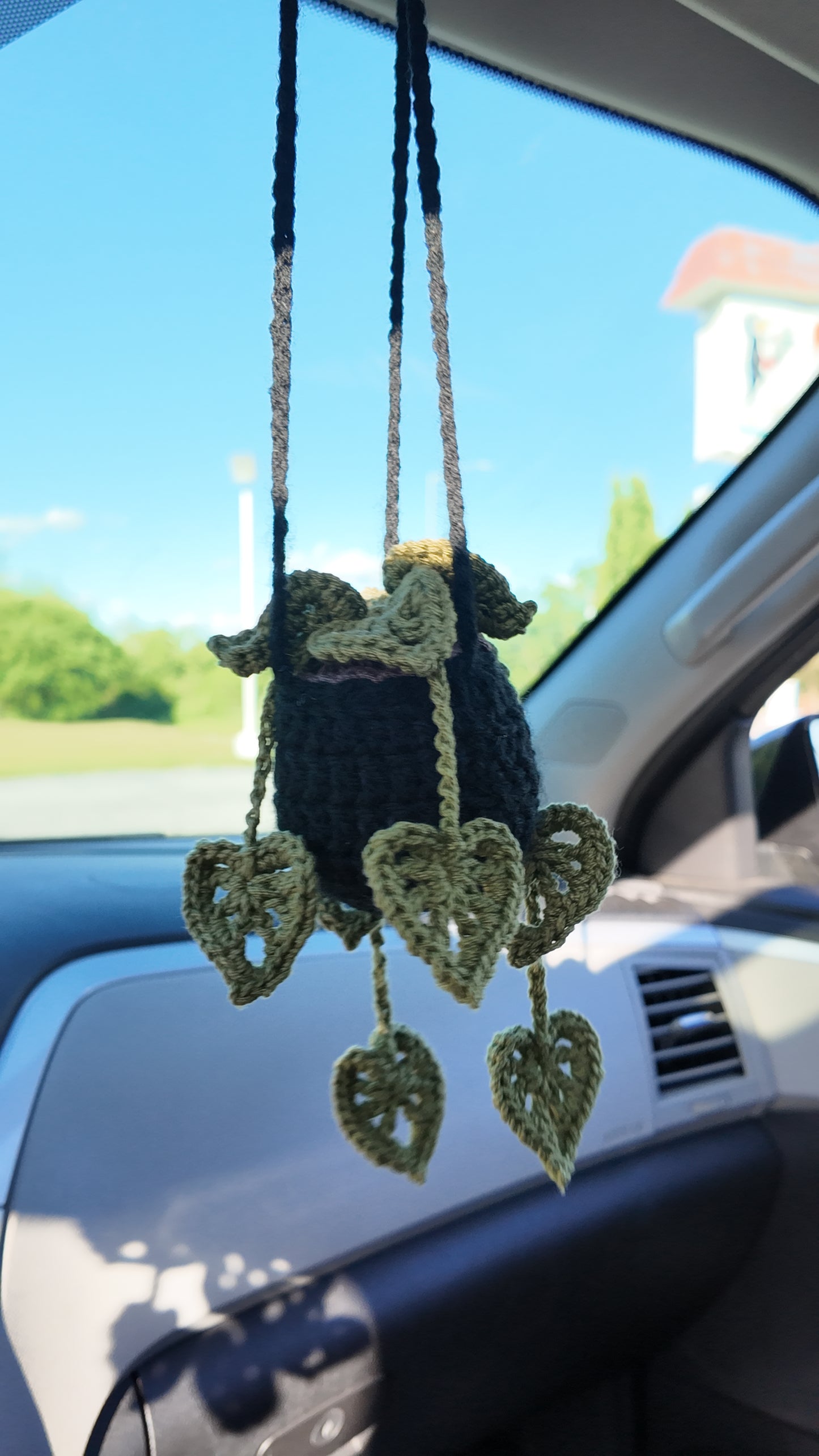 Lee’Fah Crochet Plant Hanger